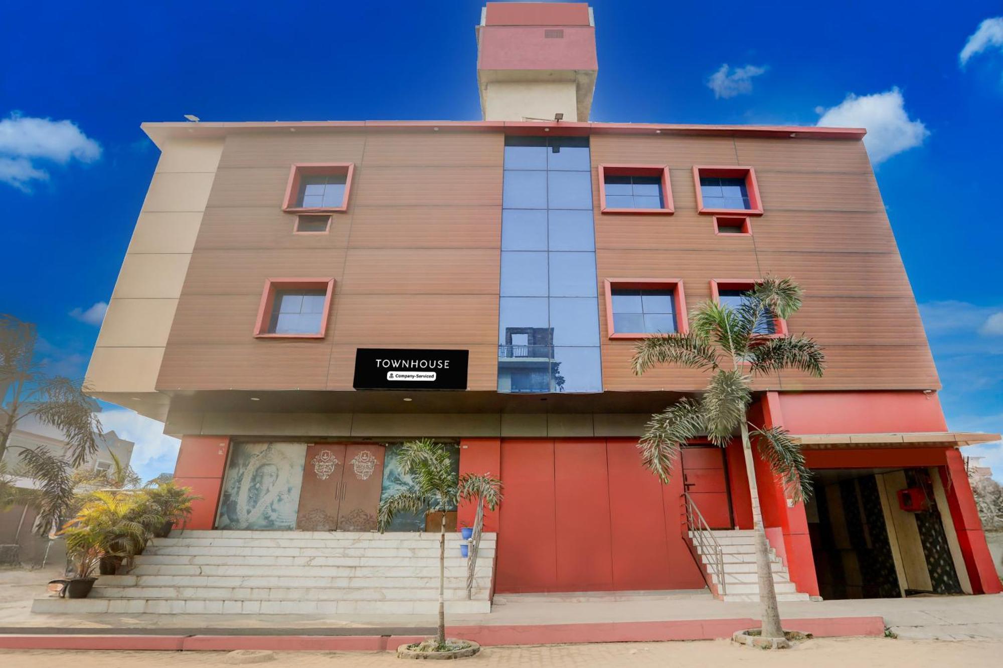 מלון גורקפור Super Townhouse Gida Near Rto Office מראה חיצוני תמונה